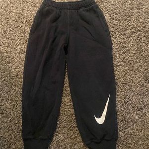 Nike warm up boys size 6